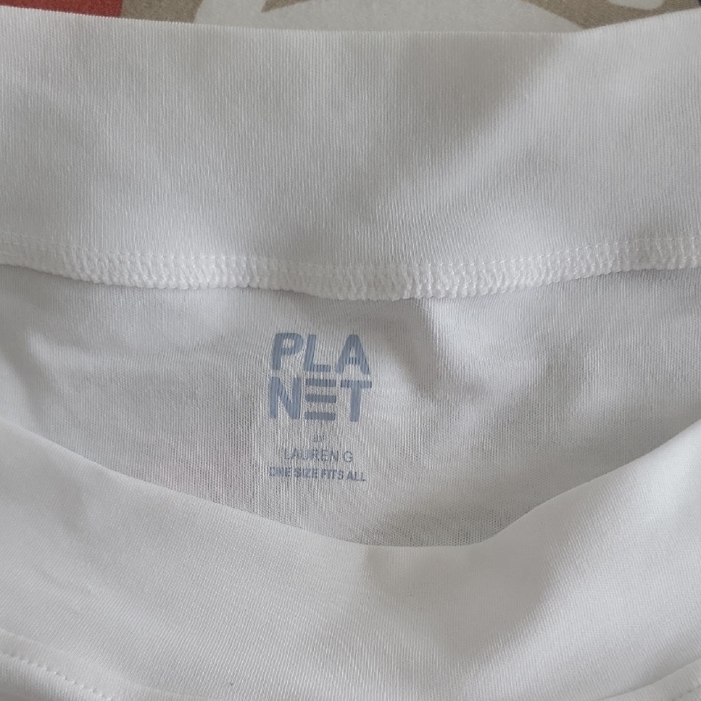 Planet White Top